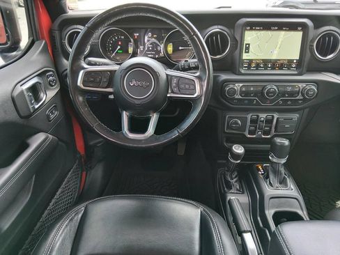Used 2021 Jeep Wrangler Unlimited Sahara w/ Cold Weather Group AWD/4WD image 12