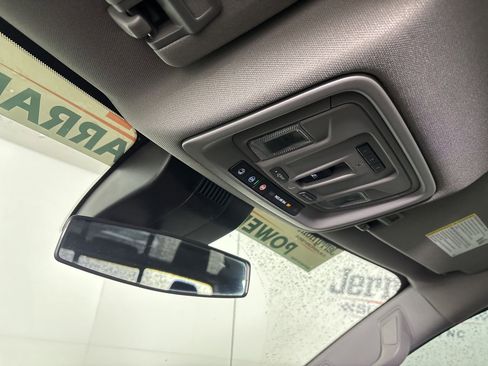 Used 2023 Chevrolet Silverado 1500 LT Trail Boss w/ Convenience Package II image 19