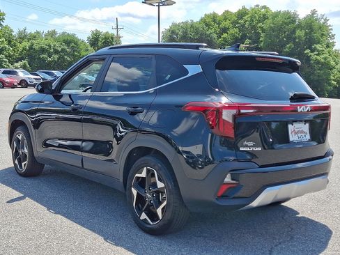Certified 2024 Kia Seltos EX image 4