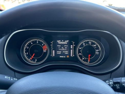 Used 2021 Jeep Cherokee Latitude Plus image 25