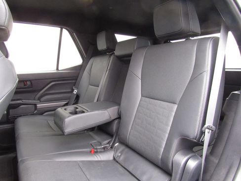 Certified 2025 Toyota 4Runner TRD Off-Road Premium w/ Tow Technology Package image 16