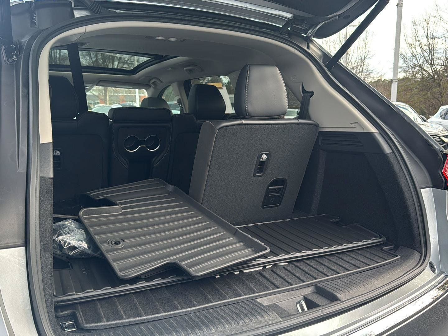 Certified 2026 Acura MDX w/ Technology Package FWD image 10
