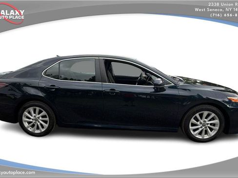 Used 2021 Toyota Camry LE FWD image 4