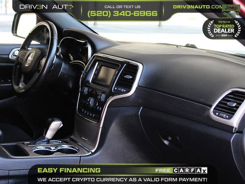 Used 2017 Jeep Grand Cherokee Laredo image 16