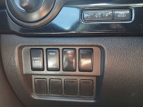 Used 2020 Nissan Titan SV w/ SV Convenience Package AWD/4WD image 19