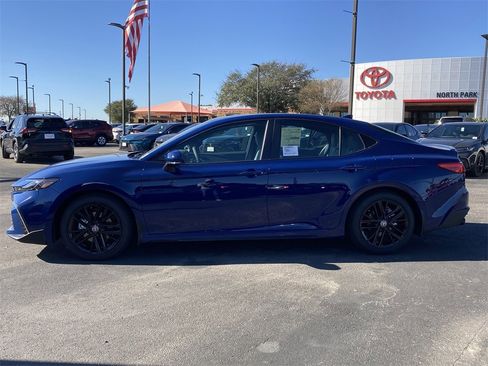 New 2026 Toyota Camry SE image 4