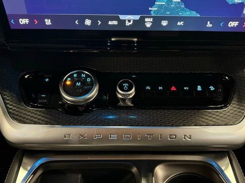 New 2025 Ford Expedition Max Platinum w/ Stealth Performance Package image 28