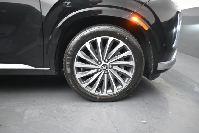 Used 2025 Hyundai Palisade Calligraphy AWD/4WD image 34