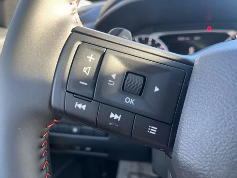 Used 2026 Nissan Rogue SV image 29