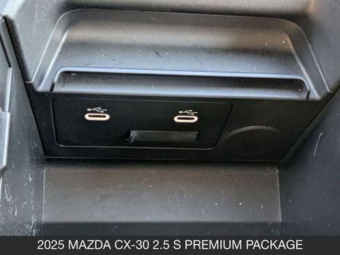 Used 2025 MAZDA CX-30 AWD 2.5 S w/ Premium Package image 29