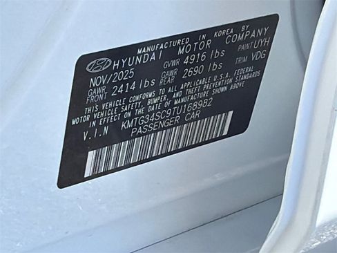 New 2026 Genesis G70 2.5T Prestige image 32