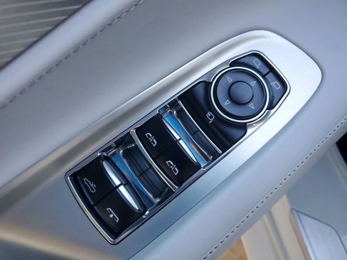 Used 2024 Chevrolet Corvette Stingray Premium Conv w/ Z51 Performance Package image 18