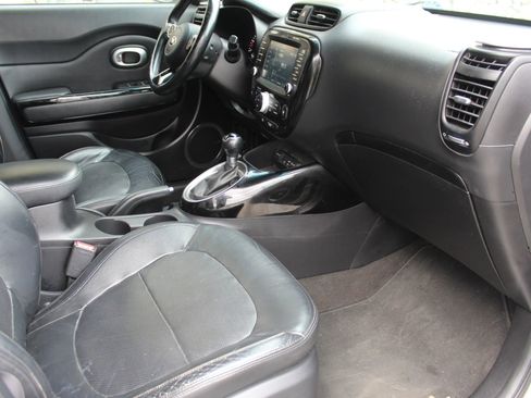 Used 2015 Kia Soul ! w/ Sun & Sound Package image 17