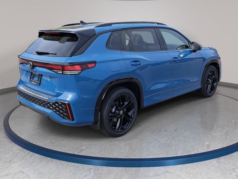 New 2026 Volkswagen Tiguan SE R-Line FWD image 5