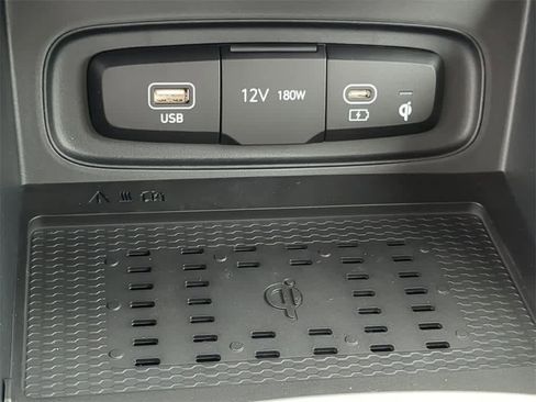 New 2026 Hyundai Venue SEL image 31