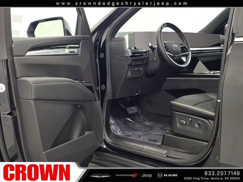 Used 2026 Cadillac Escalade Luxury AWD/4WD image 28