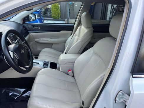 Used 2012 Subaru Outback 3.6R Limited AWD/4WD image 11