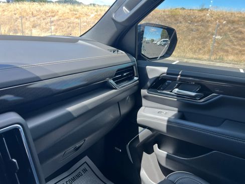 Used 2026 GMC Yukon XL Elevation RWD image 29
