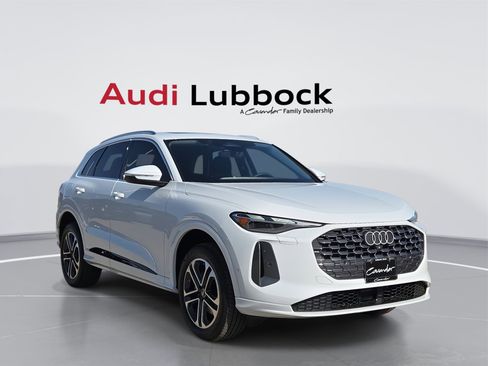 Certified 2025 Audi Q5 Premium w/ Convenience Package image 1