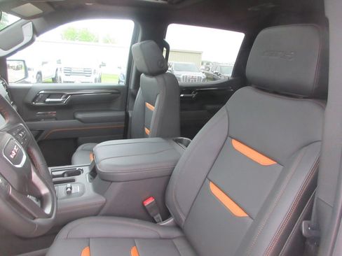 New 2026 GMC Sierra 1500 AT4 w/ AT4 Premium Package AWD/4WD image 16