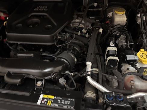 Used 2020 Jeep Wrangler Unlimited Sport S image 20