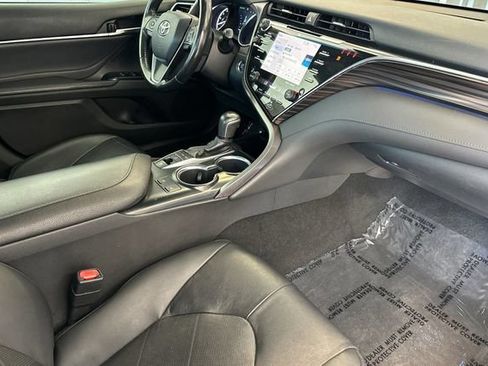 Used 2018 Toyota Camry XLE w/ Driver Assist Package FWD image 17