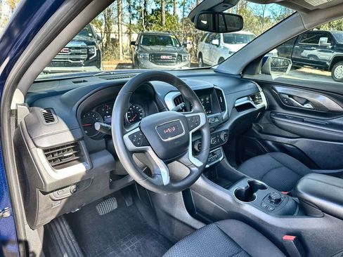 Certified 2022 GMC Terrain SLE w/ Driver Convenience Package image 10
