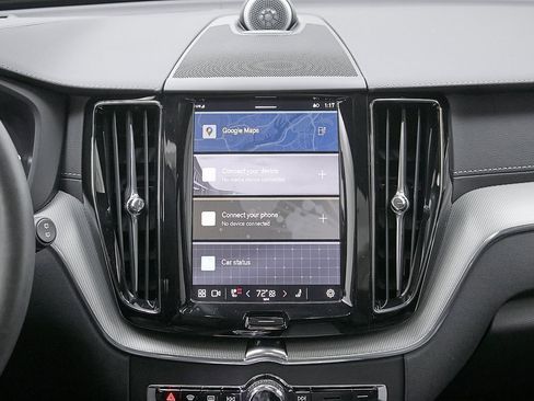 Certified 2025 Volvo XC60 T8 Ultra w/ Protection Package Premier image 32