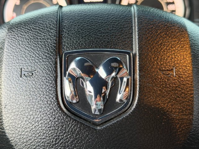 Used 2021 RAM 1500 Classic SLT RWD image 18