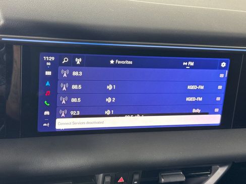Certified 2025 Porsche Macan 4 Electric AWD/4WD image 18