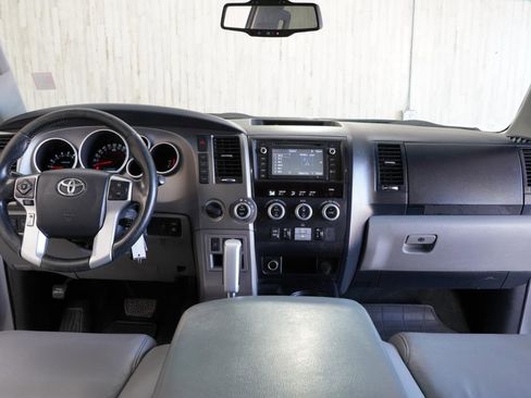 Used 2014 Toyota Sequoia Limited image 17