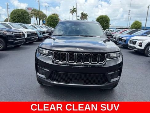 Used 2025 Jeep Grand Cherokee Laredo X w/ Luxury Tech Group I AWD/4WD image 2