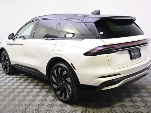 New 2026 Lincoln Nautilus Reserve w/ Jet Appearance Package image 3