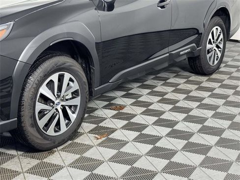 Used 2025 Subaru Outback Premium image 13