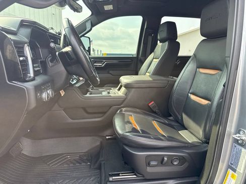 Used 2024 GMC Sierra 2500 AT4 w/ AT4 Premium Plus Package AWD/4WD image 14