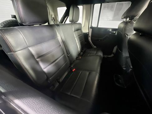 Used 2012 Jeep Wrangler Altitude image 24