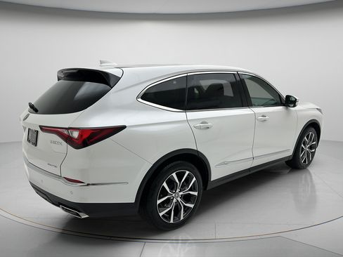 Used 2024 Acura MDX SH-AWD w/ Technology Package image 3