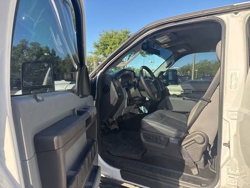 Used 2016 Ford F250 XLT w/ FX4 Off-Road Package image 13