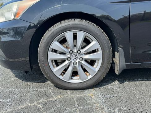 Used 2011 Honda Accord EX-L image 2