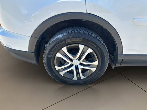 Used 2017 Toyota RAV4 LE w/ All Weather Liner Package image 17