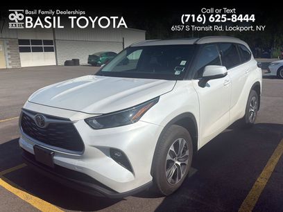 Used 2022 Toyota Highlander XLE