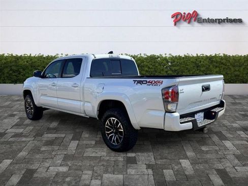 Used 2023 Toyota Tacoma TRD Sport AWD/4WD image 4