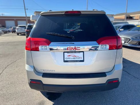 Used 2015 GMC Terrain SLT image 4