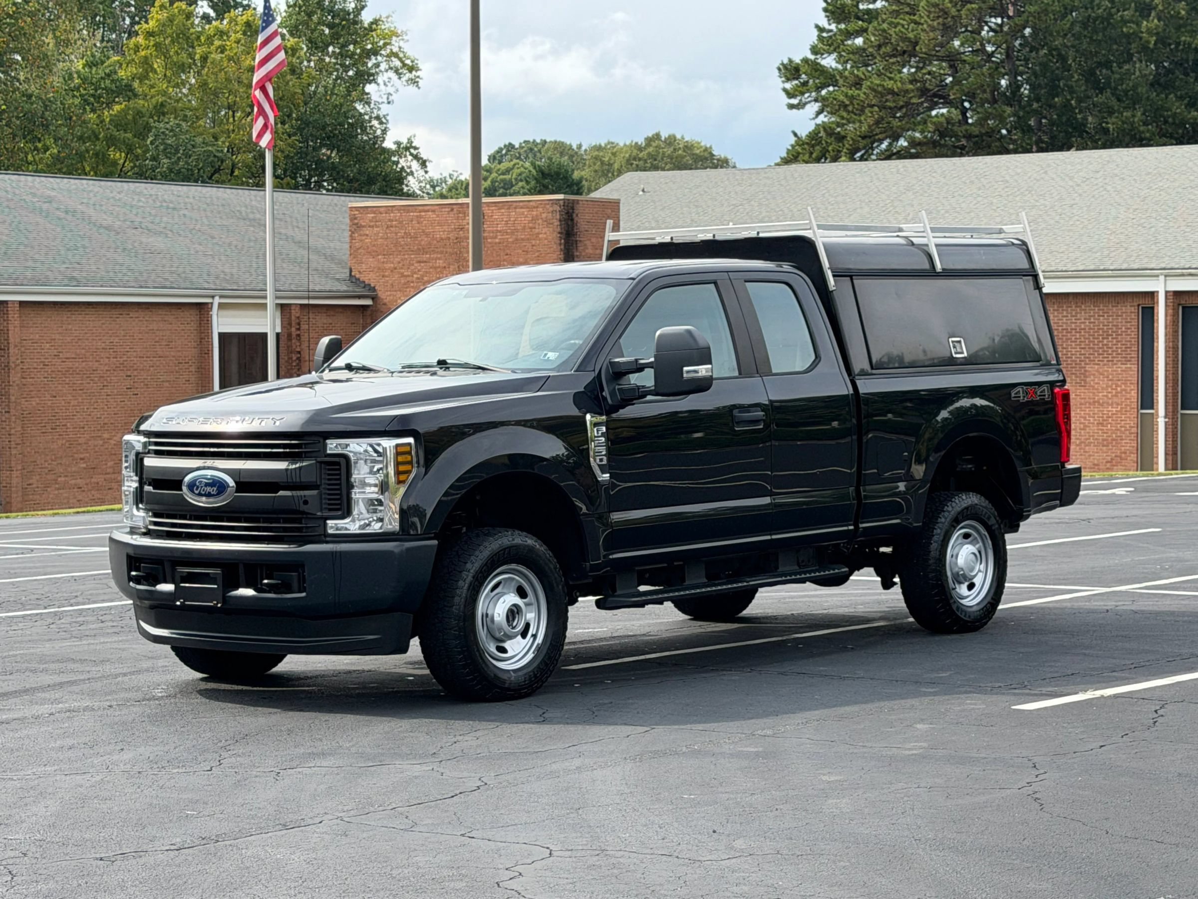 Used 2019 Ford F250 XL w/ Power Equipment Group AWD/4WD image 1