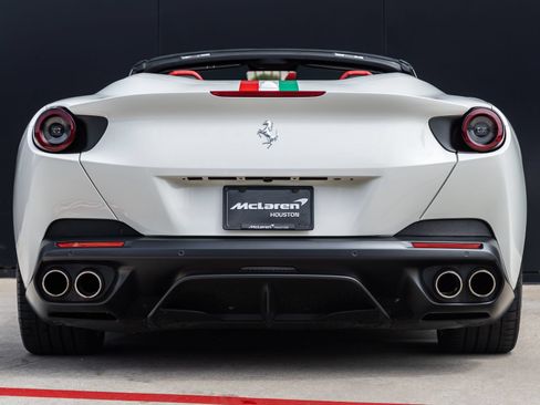 Used 2020 Ferrari Portofino RWD image 10