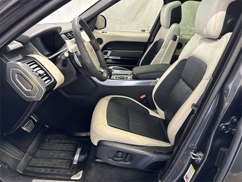 Used 2021 Land Rover Range Rover Sport HST image 10