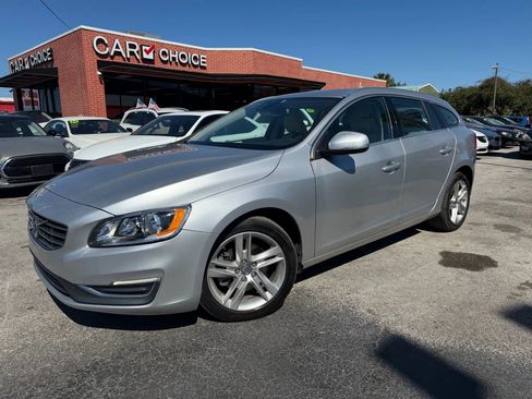 Used 2015 Volvo V60 T5 Premier image 1