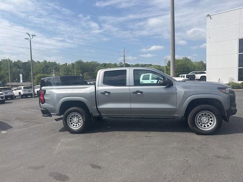 Used 2023 Chevrolet Colorado W/T image 4