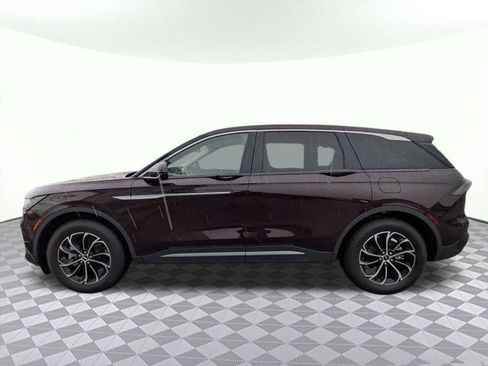 Used 2025 Lincoln Nautilus Premier w/ Equipment Group 102A AWD/4WD image 6
