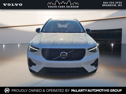 New 2026 Volvo XC40 B5 Ultra w/ Protection Package Premier image 2